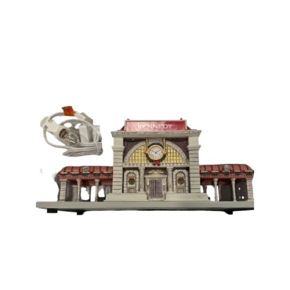 Hawthorn Village Lighted Train Station - Picture 7 of 10